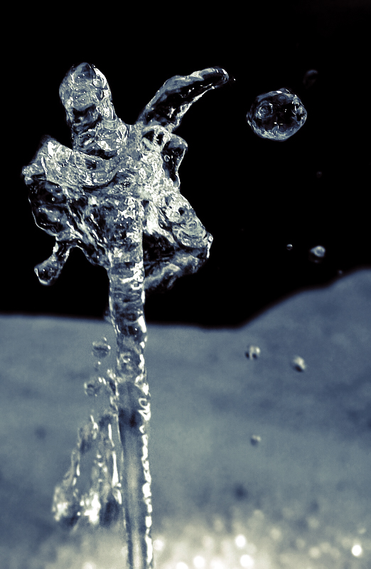 Dancing Water