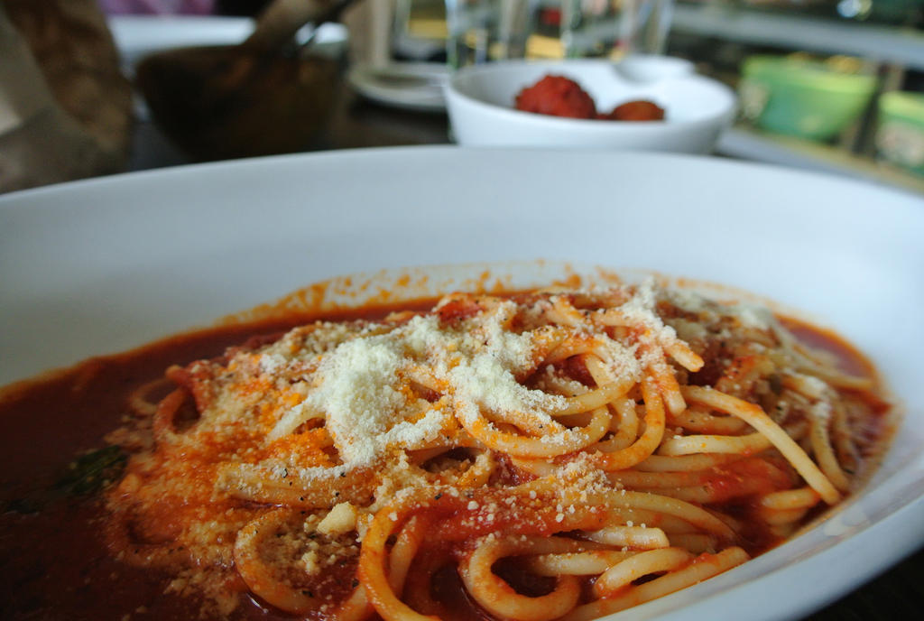 Spaghetti with Tomato Sauce