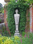 Ivy Statue Alcove 03