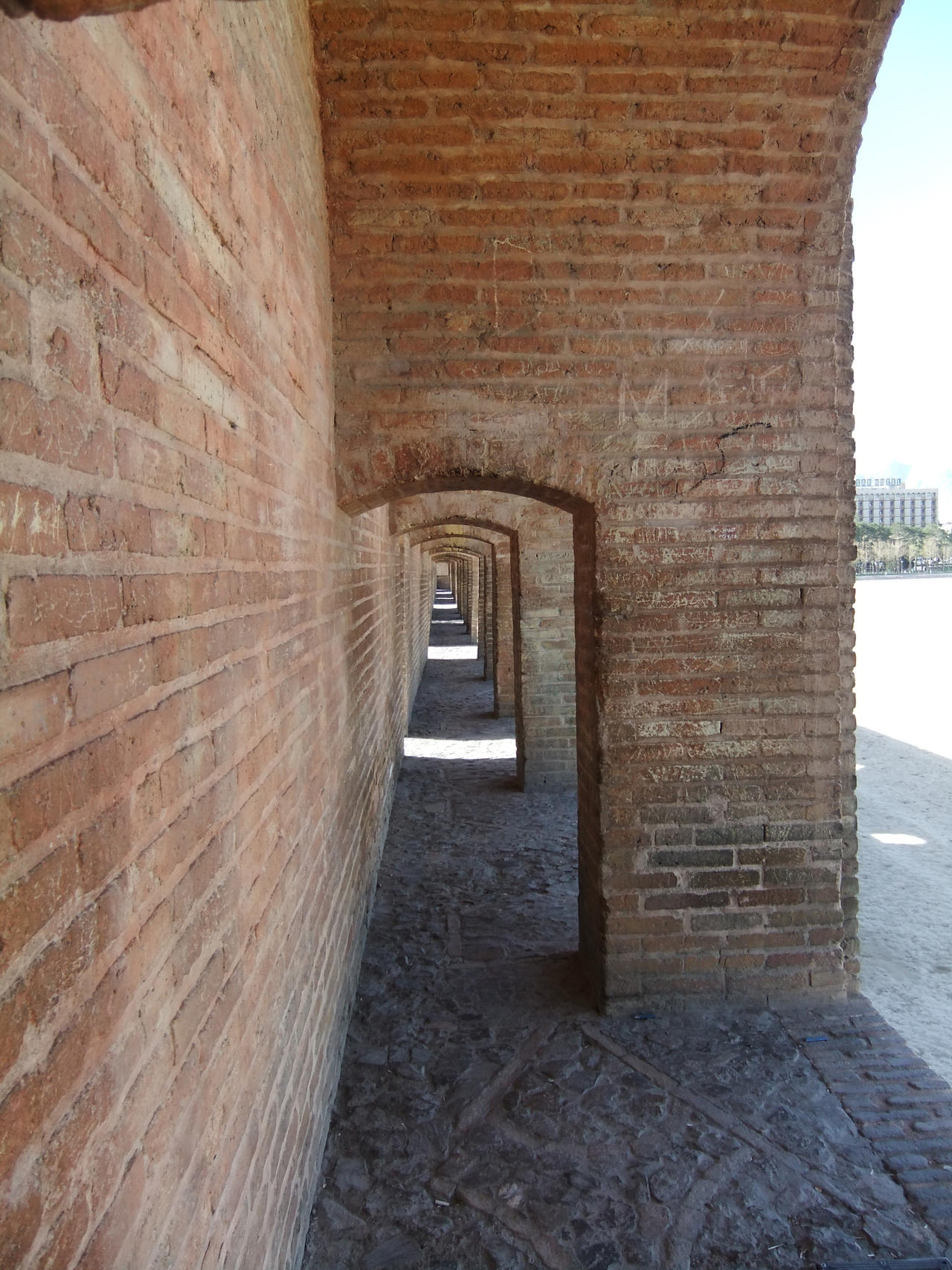 Isfahan Bridge 01