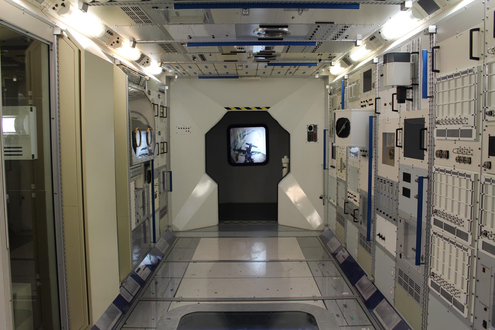Space Station Interior 1 By Fuguestock On Deviantart