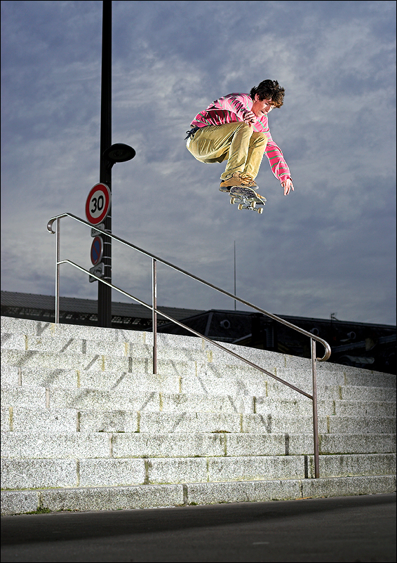 Vincent - Ollie over rail