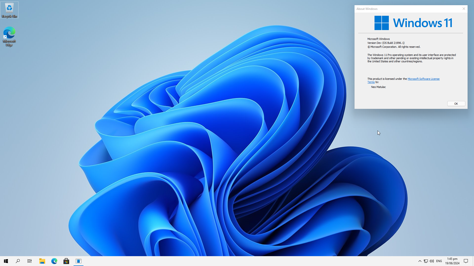 21996 Taskbar Windows 11 Build 21996 (with Windows 10 Taskbar) by xXNeoJadenXx on ...