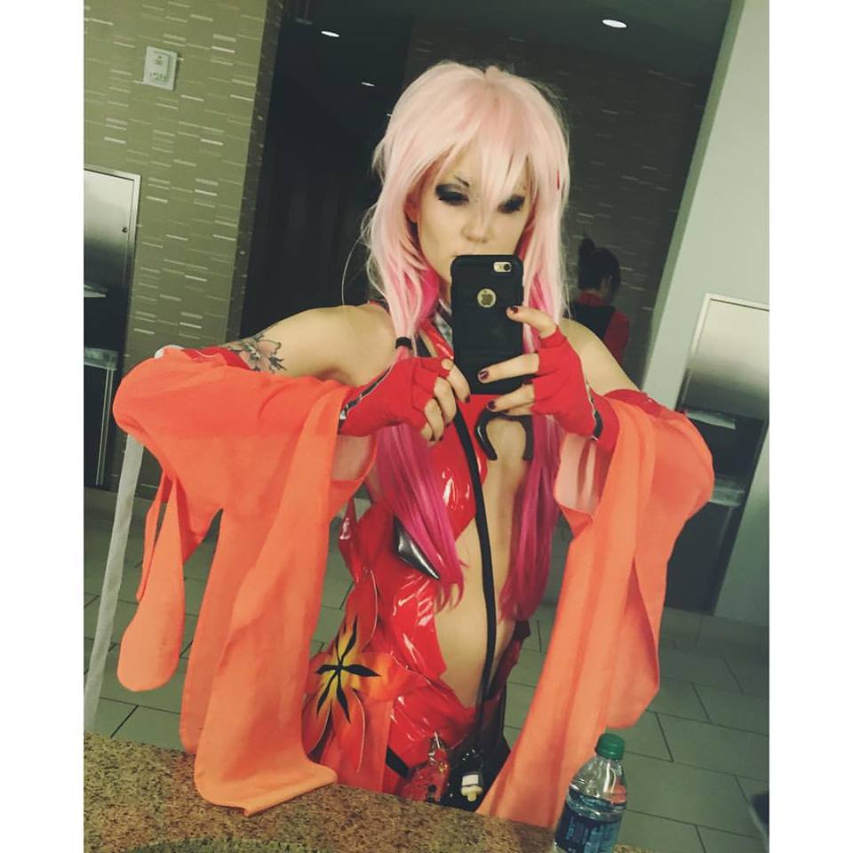 Inori Cosplay