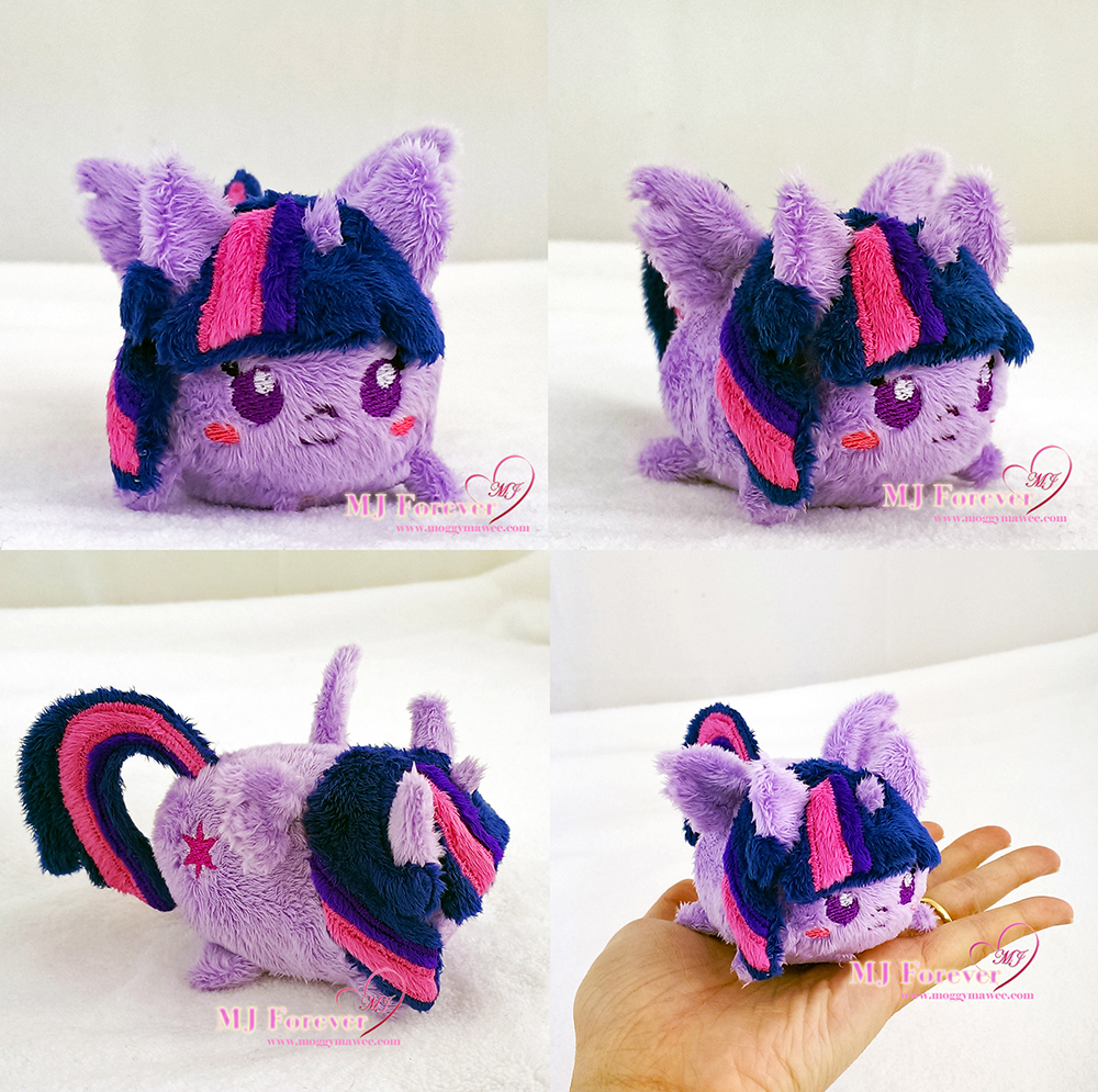 Commission #1: Twilight Sparkle tsum by moggymawee