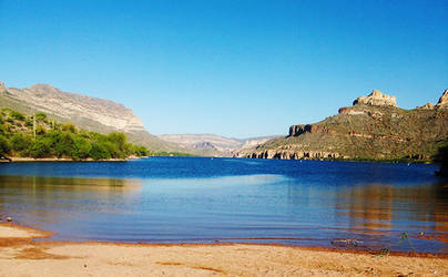 Shore at Crabtree Wash