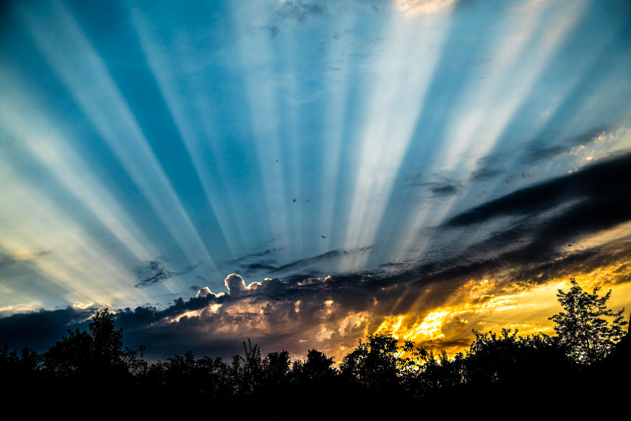 Divine rays by EnacheArmand on DeviantArt