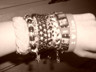 Did I mention I like bracelets? :3