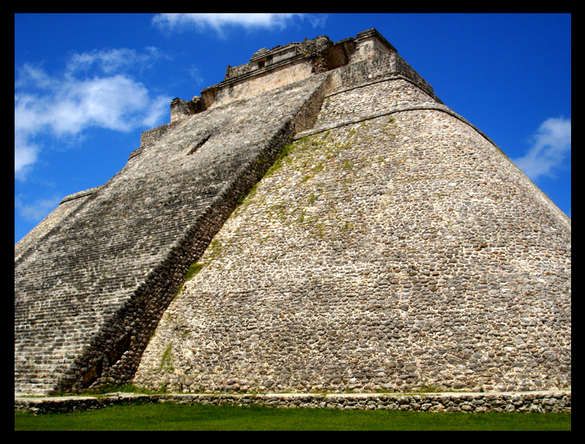 Pyramid of te magician