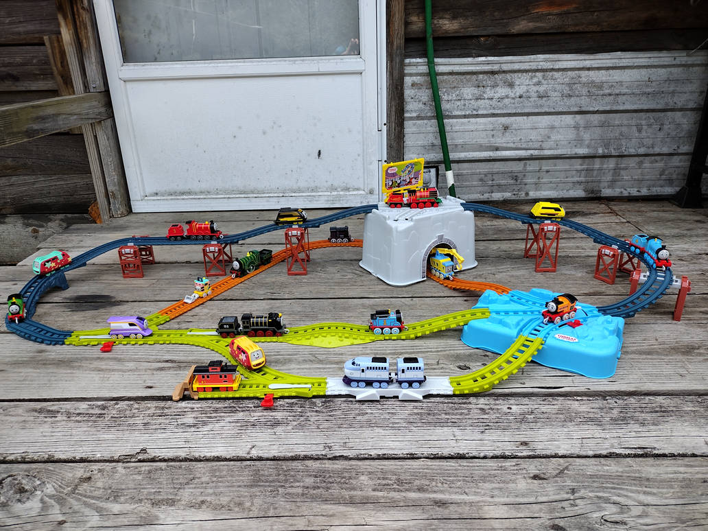 Connect and Build Bucket Track Set by MiraculousThomasFan on DeviantArt