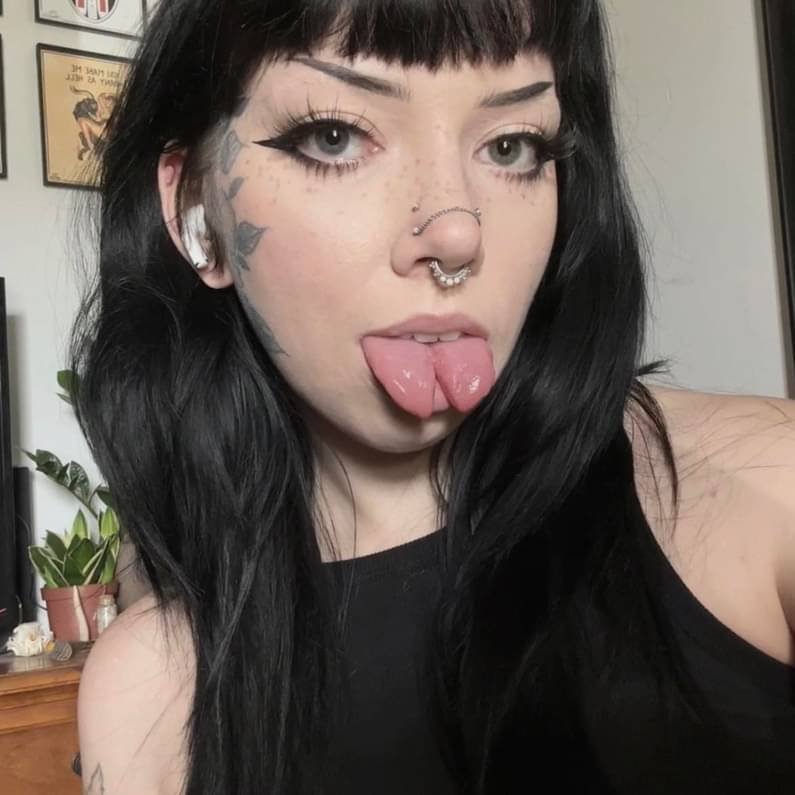 Split tongue 2 by exoticgoddess95 on DeviantArt