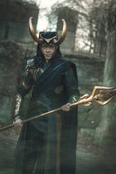 The Fallen King - Loki Cosplay (original design)