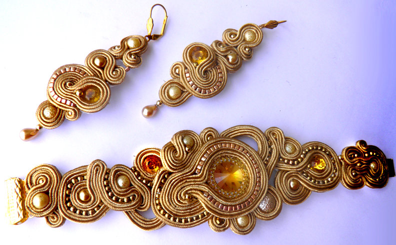 soutache handmade set of earrings and bracelet