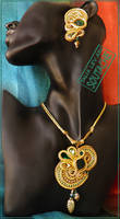 Soutache set earrings and pendant in Gold