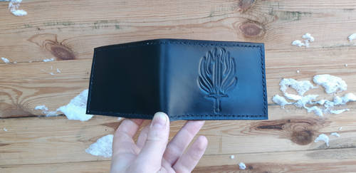 Simple Templars bifold wallet