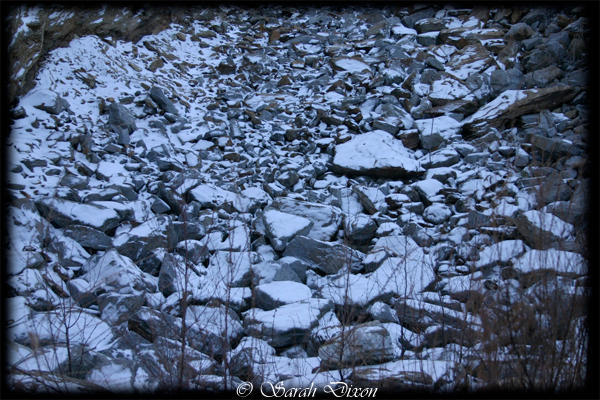 Icey Rocks by WhereTheLiliesFade on DeviantArt