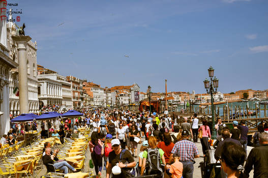 Venice - tourists crowd