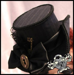 Vanessa Hat in Black pinstripe