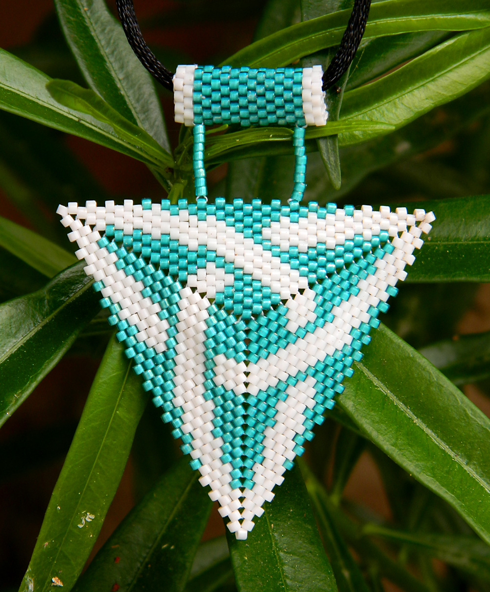 CELTIC KNOT turquoise and white beaded pendant