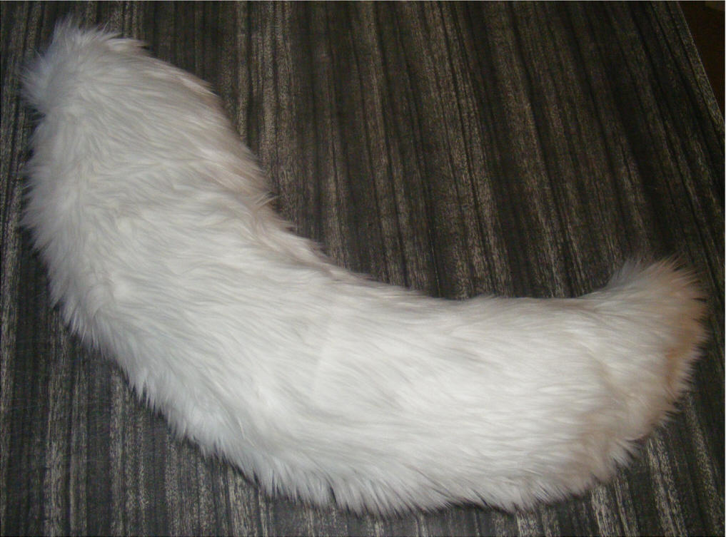 Big White Wolf Tail by YenriStar on DeviantArt