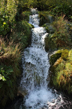 plitvice small waterfall