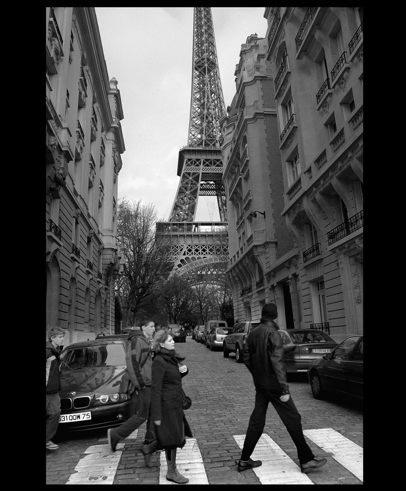 Eiffel Crossing