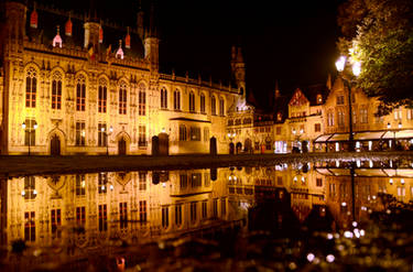 Bruges city hall at night (warm)