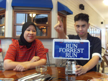 Me and mom at Bubba Gump