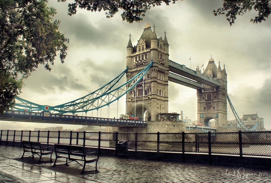 Tower Bridge London by Pajunen