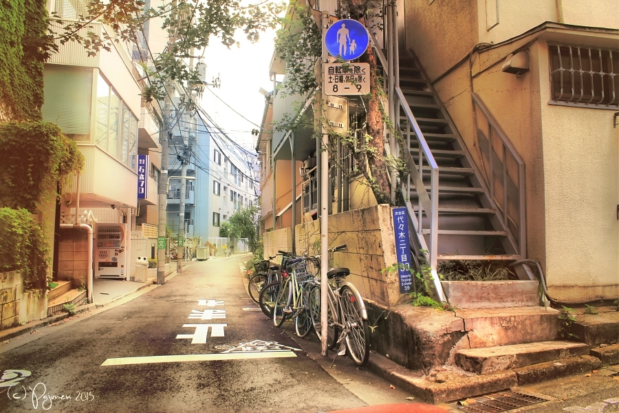 Tokyo Side Alleys by Pajunen