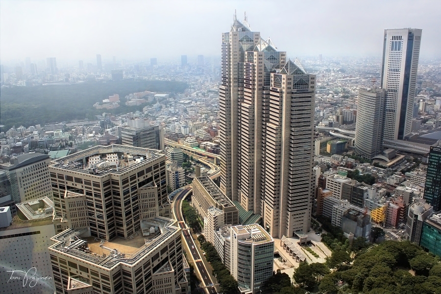 Shinjuku Tokyo by Pajunen