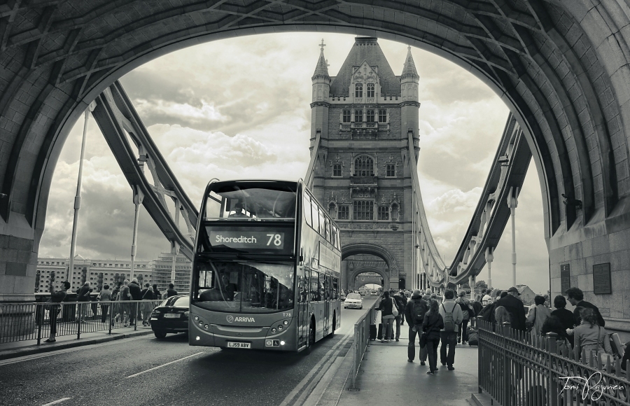 London City Life by Pajunen