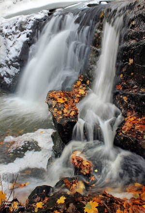 Waterfall by Pajunen