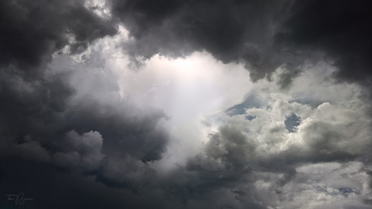 Cloudscape by Pajunen