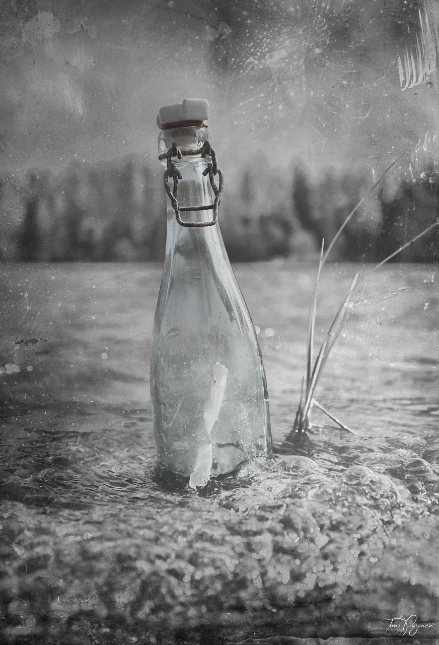 Message in a bottle by Pajunen