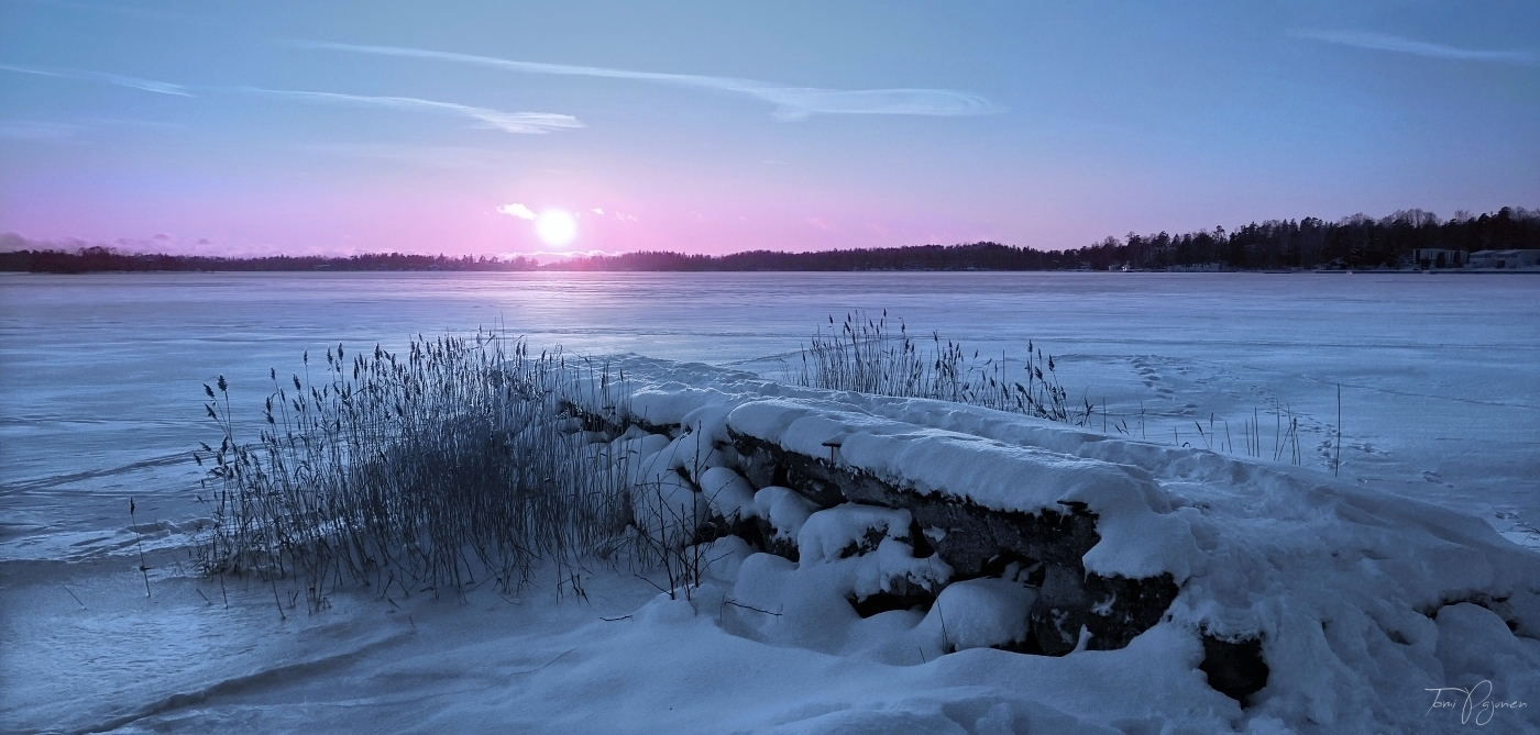 Cold Sun by Pajunen on DeviantArt