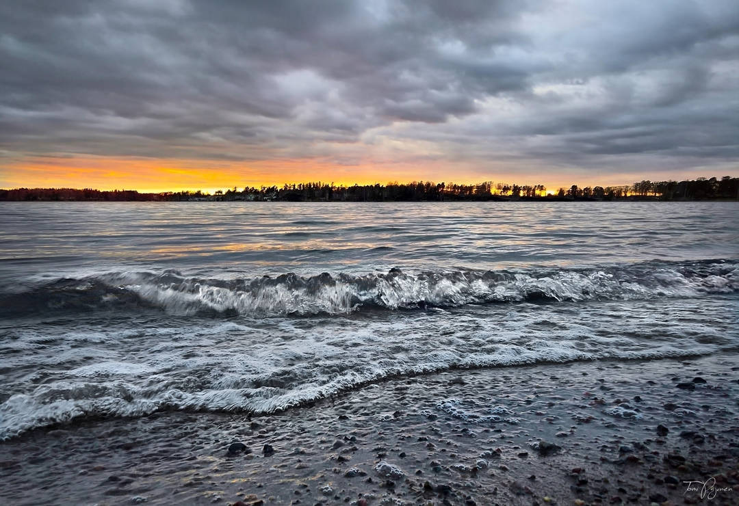 April Sunset by Pajunen on DeviantArt