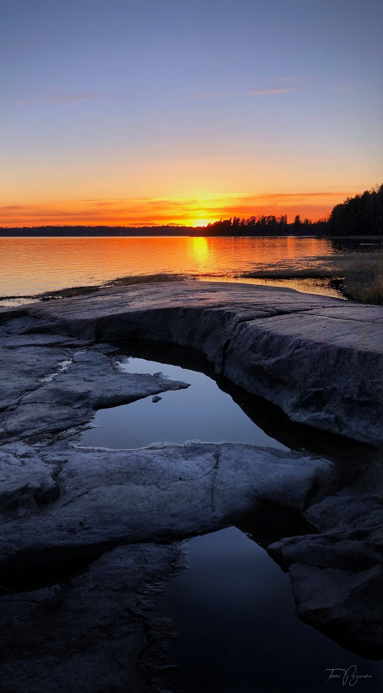 Sunset on the rocks