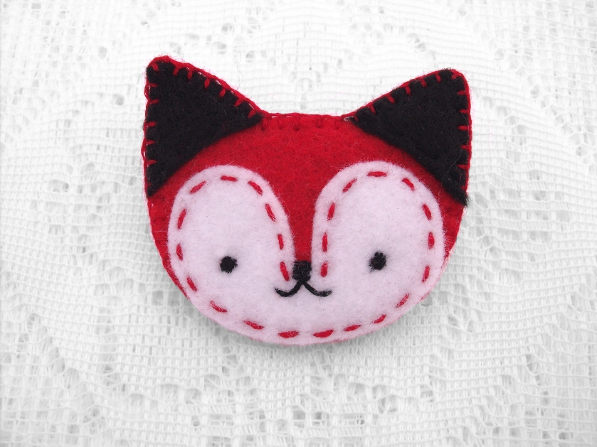 Cute red fox brooch