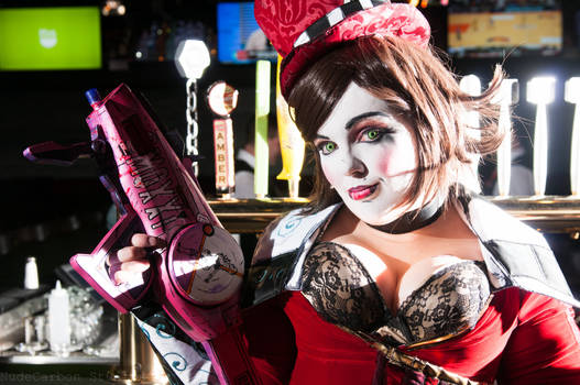 Mad Moxxi and her 'Good Touch' - Borderlands 2