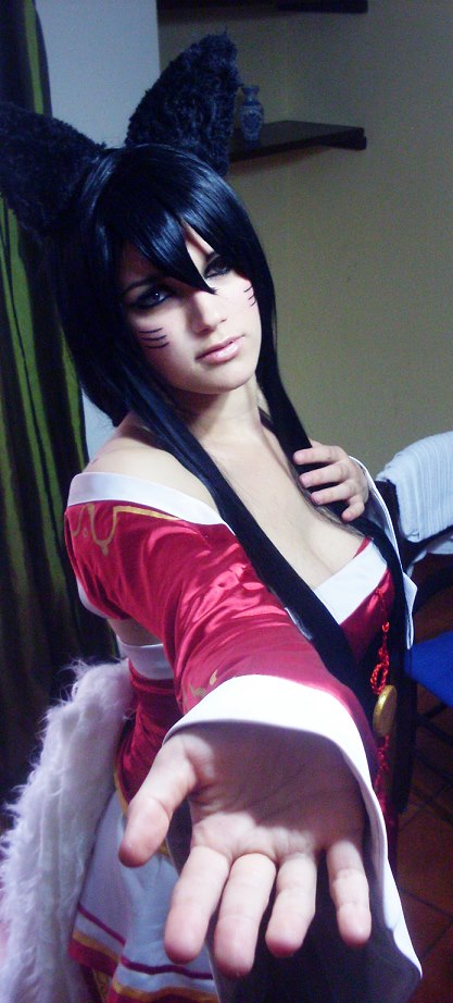 League of Legends - Ahri Cosplay