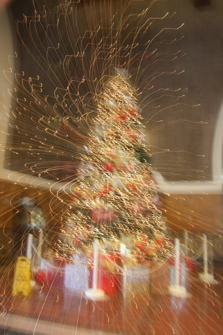 explodierende Weihnachtsbaum by xARISUxKUMAz on DeviantArt