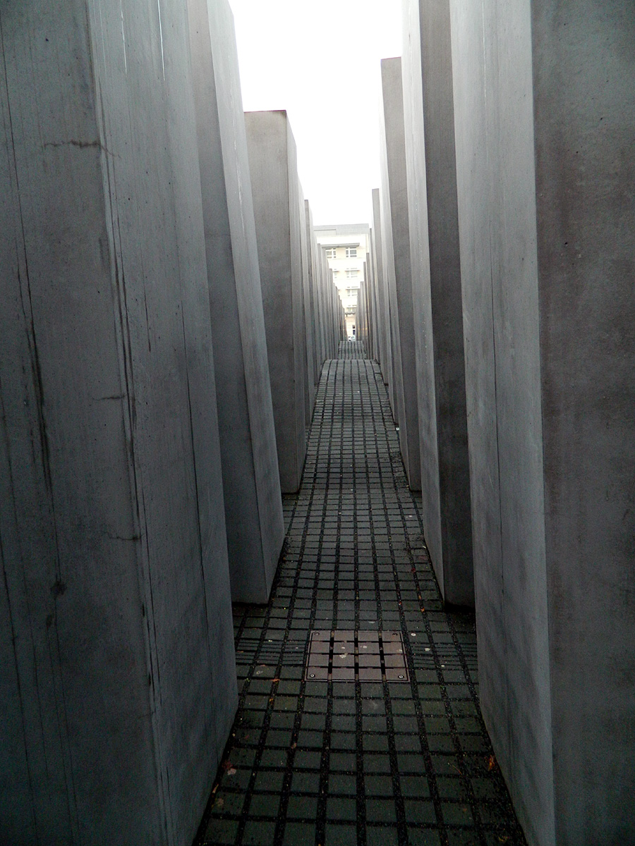 04-12-2012 Berlin, Holocaust Denkmal 2