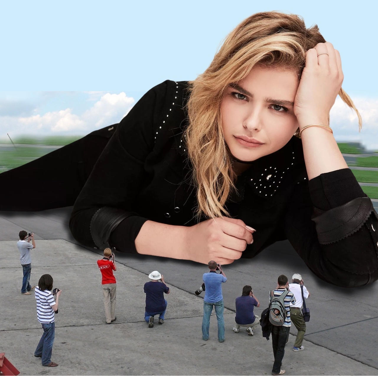 Mega Giantess Grace Moretz By Bluemananthony26 On DeviantArt mega-giantess-grace-moretz-by-bluemananthony26-on-deviantart