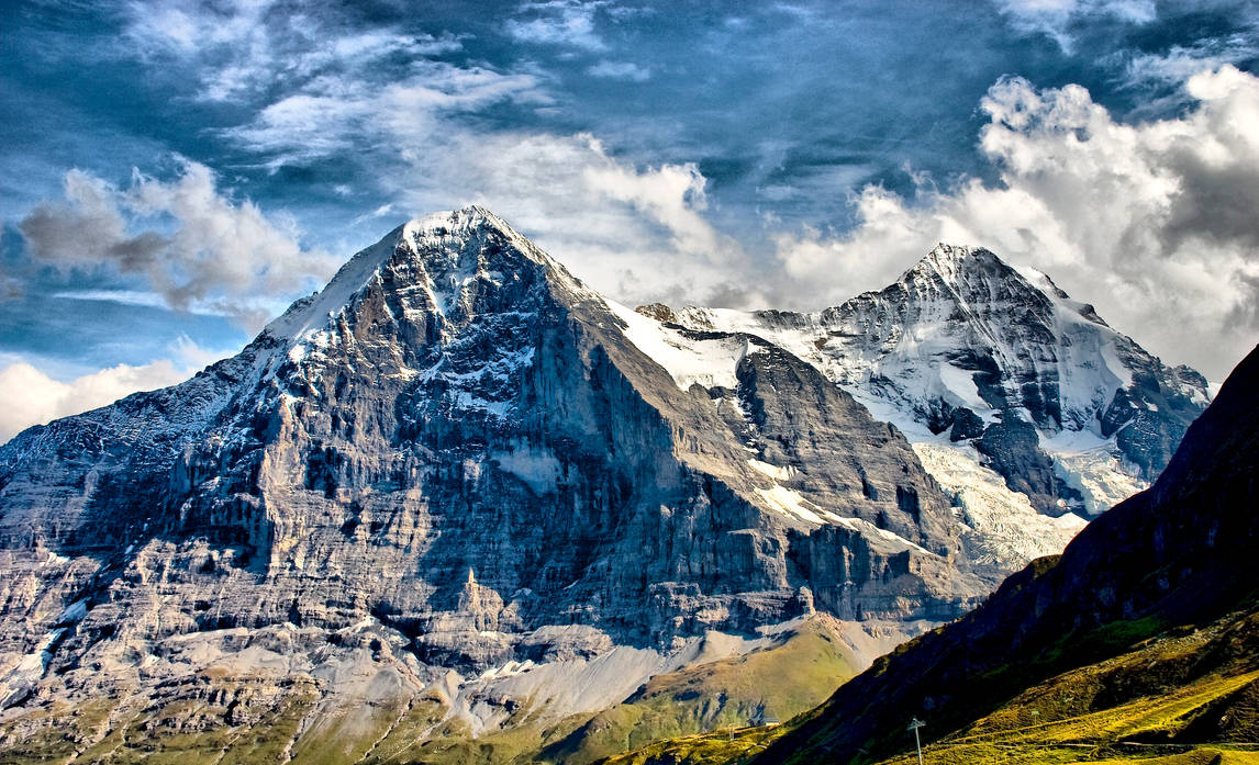 Ломаные горы. Гора Эйгер Швейцария. Айгер гора Северная стена. Эйгер Бернские Альпы. Горная вершина Айгер, Швейцария.