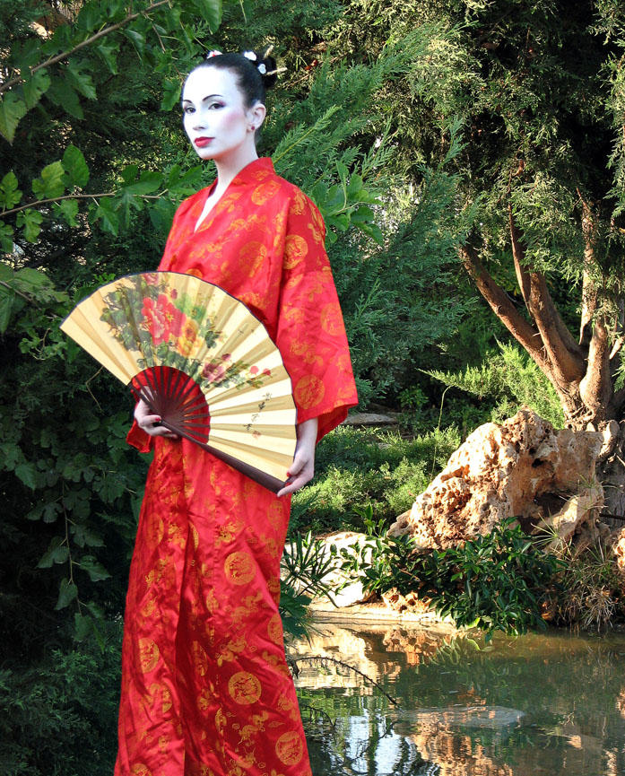 Geisha Ragoon geisha in red by scarlet-moon1 on DeviantArt