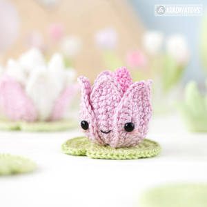 Kawaii Lotus crochet pattern by AradiyaToys