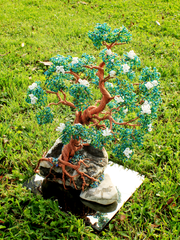 White-flowered tree