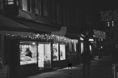 Christmas street by Linnette68