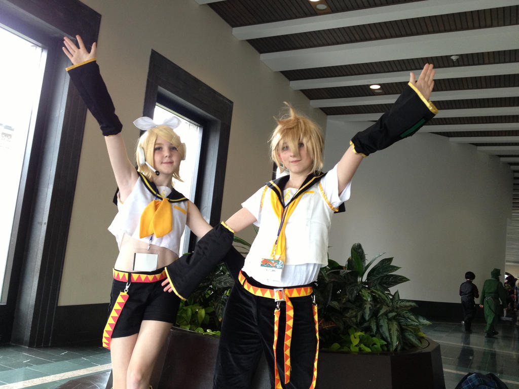 Rin and Len Boston Con 2013